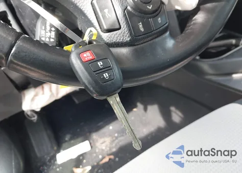 2018 Toyota Rav4 Xle from USA, damaged, VIN JTMWFREV8JJ188134